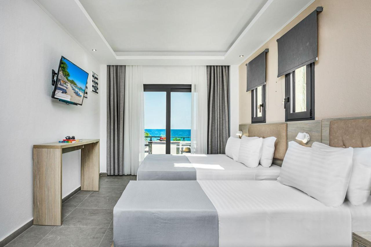 Newstory Suites Posidi Exterior foto