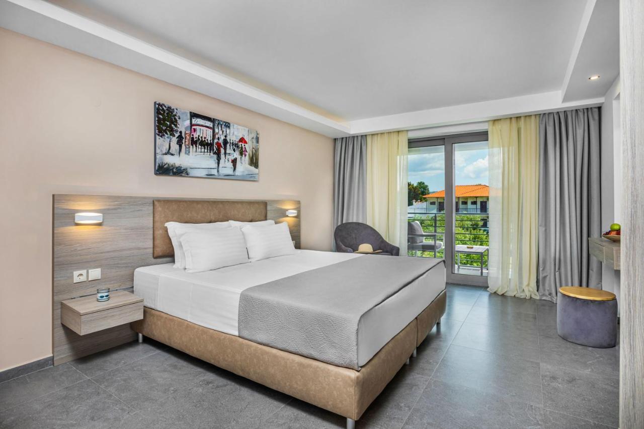 Newstory Suites Posidi Exterior foto