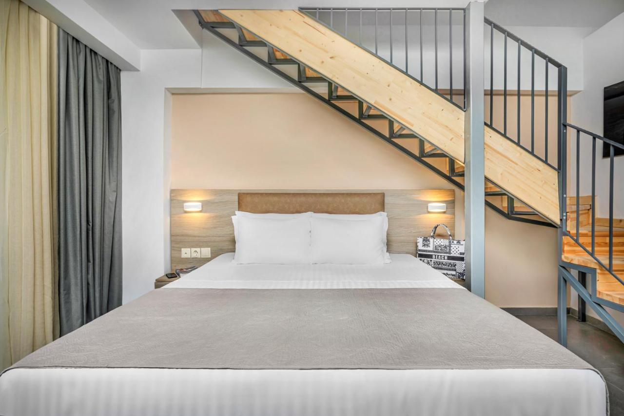 Newstory Suites Posidi Exterior foto