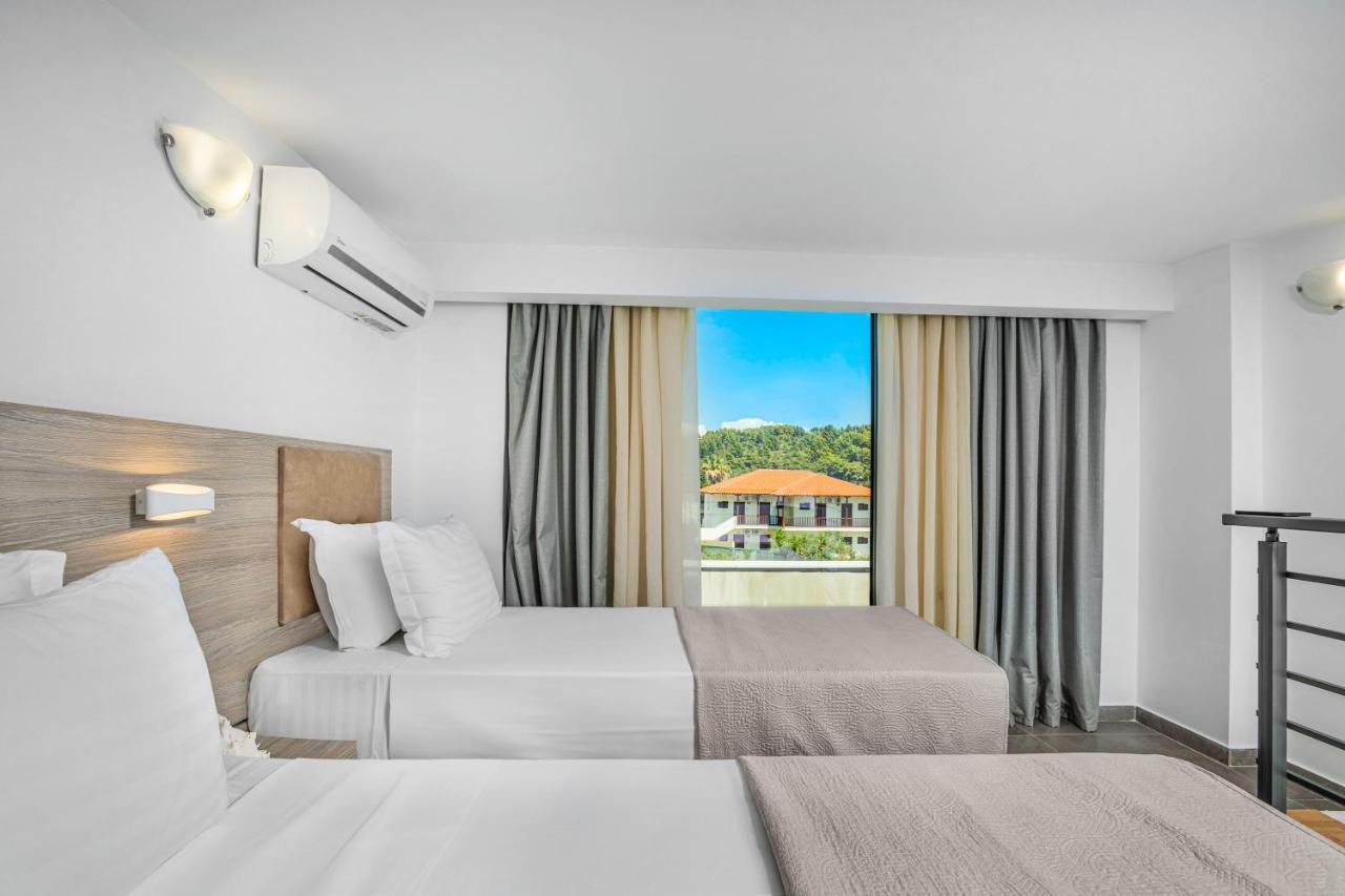 Newstory Suites Posidi Exterior foto