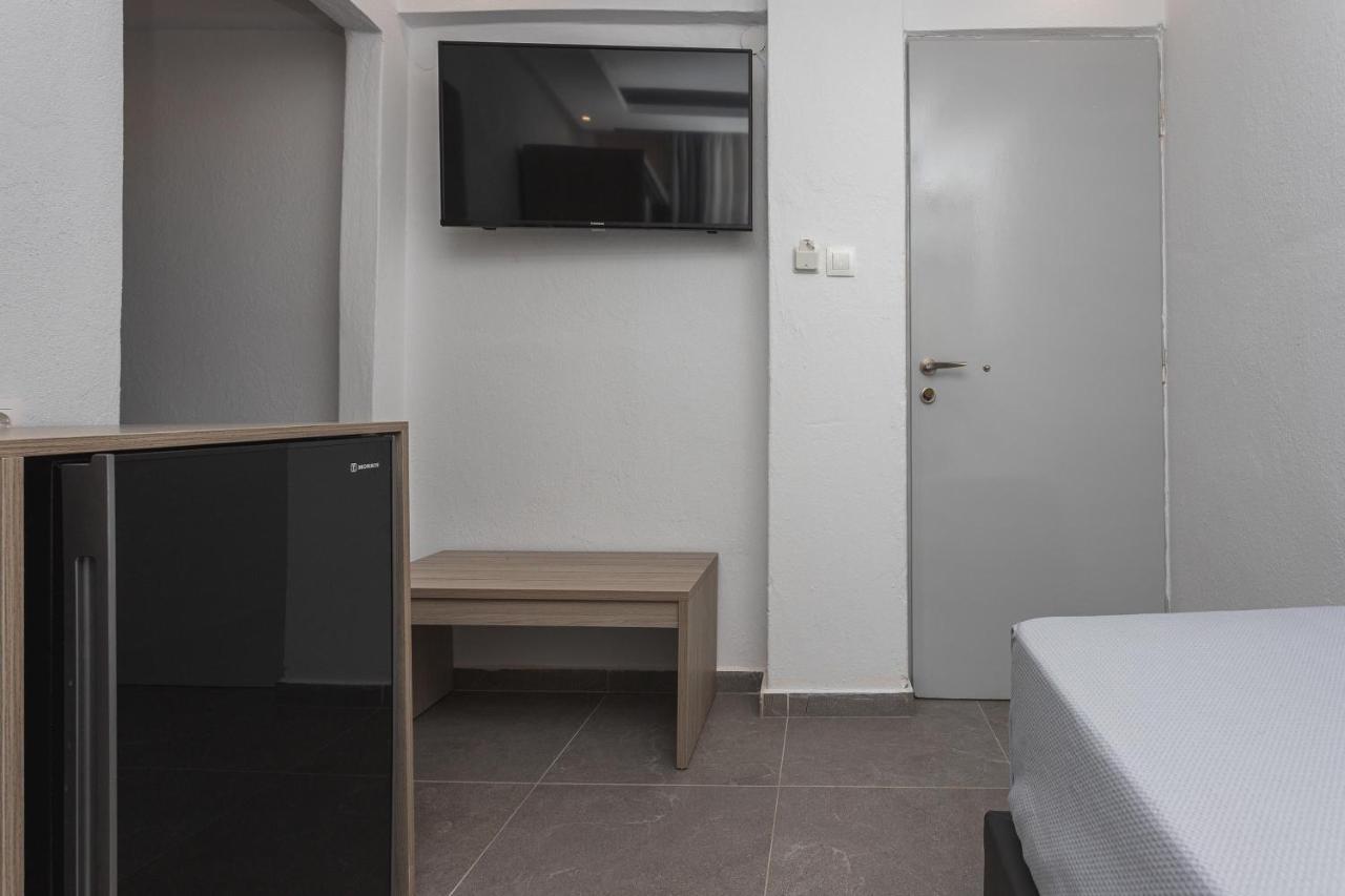 Newstory Suites Posidi Exterior foto