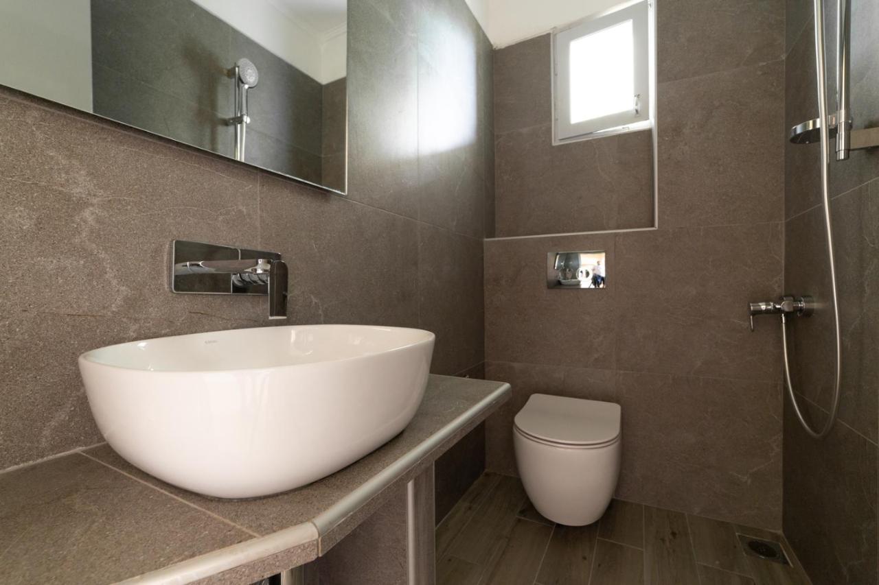 Newstory Suites Posidi Exterior foto