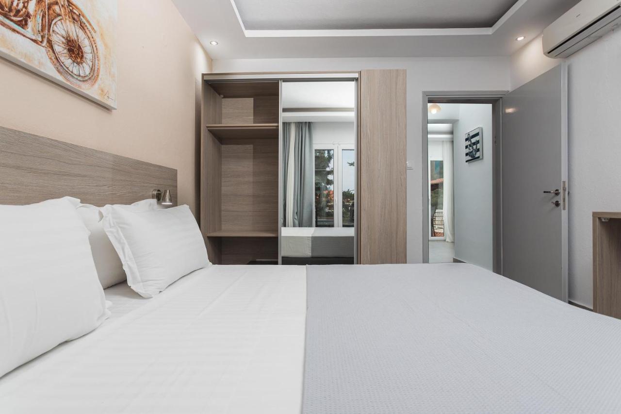 Newstory Suites Posidi Exterior foto