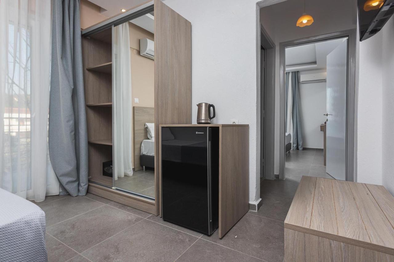 Newstory Suites Posidi Exterior foto