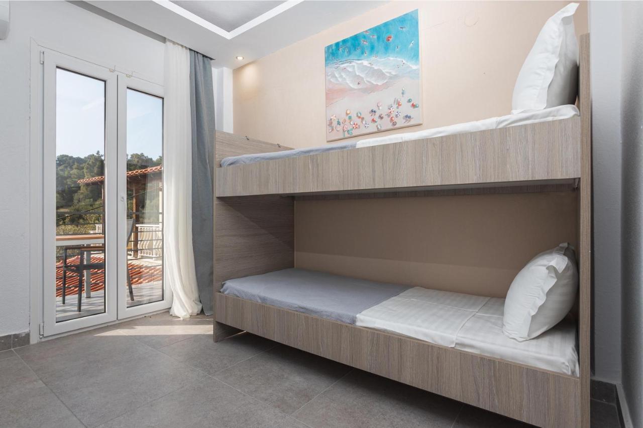 Newstory Suites Posidi Exterior foto