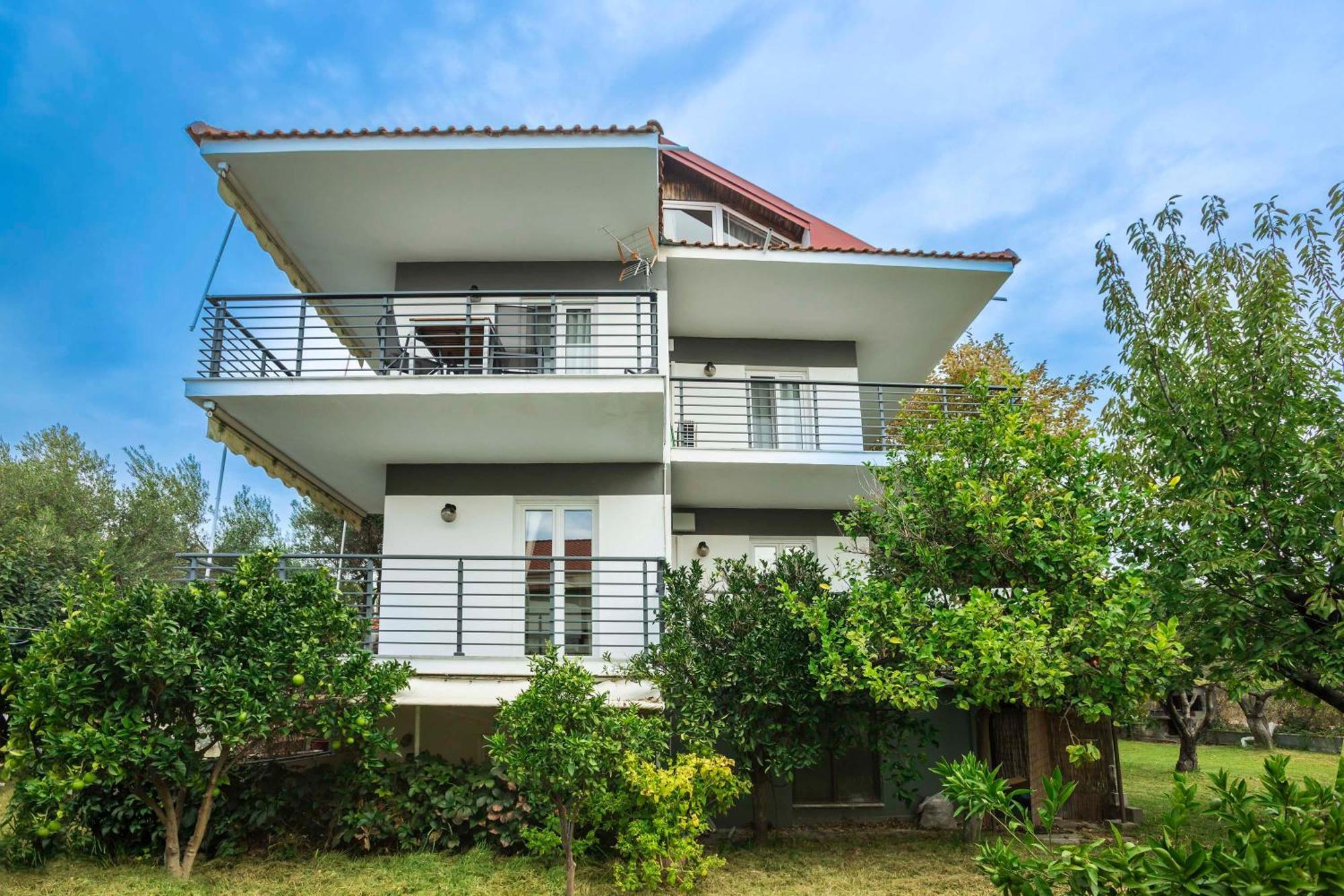 Newstory Suites Posidi Exterior foto